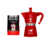 Zdjęcie zestawu Bialetti Moka Lover Collection, który obejmuje czerwoną kawiarkę oraz opakowanie kawy mielonej Bialetti Perfetto Moka Classico. Kawiarka jest wykonana z czerwonego aluminium, z napisem "I ❤️ Coffee" na dolnej części oraz logo Bialetti na górnej części. Obok kawiarki znajduje się opakowanie kawy mielonej Bialetti Perfetto Moka Classico o intensywności 7, które ma czarno-czerwone opakowanie z wizerunkiem kawiarki na froncie. Zestaw jest idealny dla miłośników kawy, którzy cenią sobie klasyczny design i wyjątkowy smak kawy przygotowanej w tradycyjnej kawiarce moka.