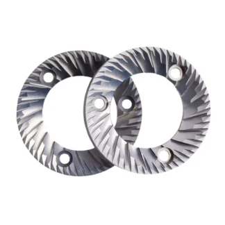 Stalowe żarna do mielenia kawy zapewniają precyzyjne i równomierne mielenie ziaren, co wpływa na pełniejszy smak napoju. Idealne do użycia w młynkach ręcznych i elektrycznych, te akcesoria są kluczowe dla każdego miłośnika kawy.