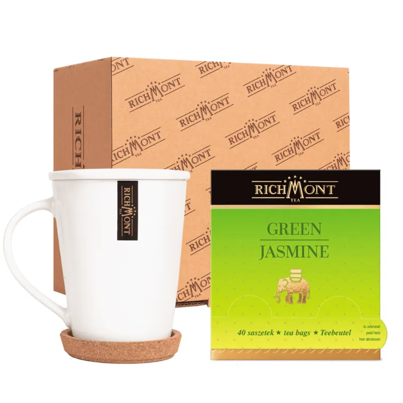 Na zdjęciu znajduje się elegancka filiżanka z podstawką i opakowanie herbaty Richmont Green Jasmine, zawierające 40 saszetek. Ten zestaw idealnie sprawdzi się podczas momentów relaksu, oferując wyjątkowy smak aromatycznej zielonej herbaty jaśminowej.