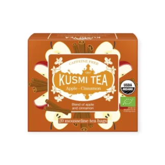 Opakowanie herbaty Kusmi Tea o smaku jabłka i cynamonu, zawierające 20 torebek muszlinowych. Idealna na każdą porę dnia, bezkofeinowa mieszanka doskonale łączy aromaty owocowe z przyprawowym posmakiem, przyciągając miłośników herbaty.